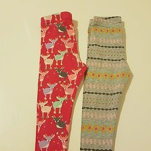 2 pairs of leggings